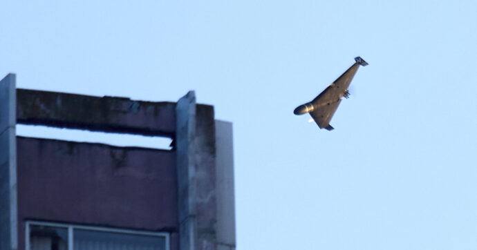 Motori per droni spacciati per “unità di refrigerazione”: così Pechino sta aiutando Mosca e fingendo con l’Ue