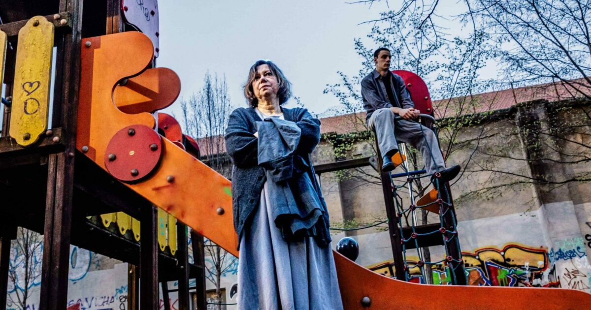 con milano affonda anche la cultura dov8217232 il teatro mentre trionfa il saccheggio degli iper ricchi