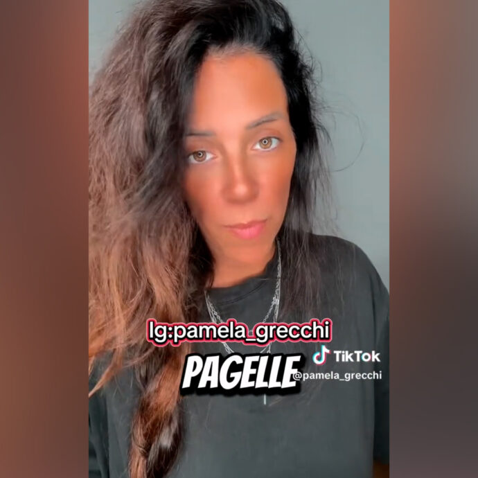 “Aveva solo tre insufficienze e qualche nota”: lo sfogo della mamma-influencer per il figlio bocciato all’esame di terza media
