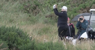 Copertina di Trump in Scozia gioca a golf in attesa degli incontri ufficiali con Von der Leyen e Starmer