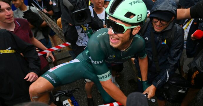 Jonathan Milan vince la maglia verde: l’impresa del velocista italiano nel Tour dominato da Pogacar