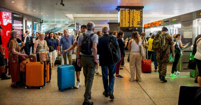 Terremoti, incendi e cantieri, l’estate da incubo delle ferrovie