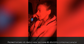 Copertina di Freedom Flotilla, la comunicazione a Israele prima dell’abbordaggio: “Affamare un popolo è un crimine di guerra”