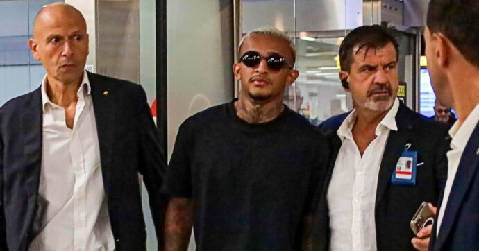 Parcheggiava le auto fuori da un locale, ma la sorella lo bombardava di messaggi: come Wesley in 4 anni è diventato il terzino più ambito da Gasperini