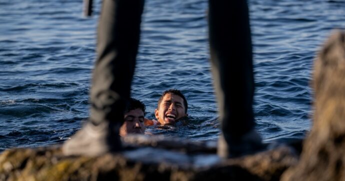 Altro che vip: Ibiza e Formentera diventano punti d’approdo dei migranti sui barchini, vertice d’urgenza in Regione