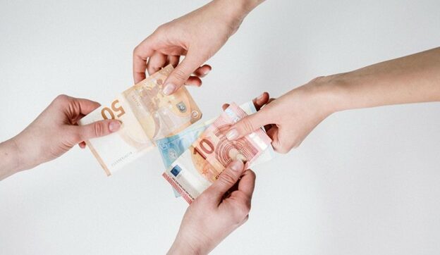 Oltre il Dollaro: Come l’Esposizione a Euro e Yen Può Rafforzare il Tuo Portafoglio