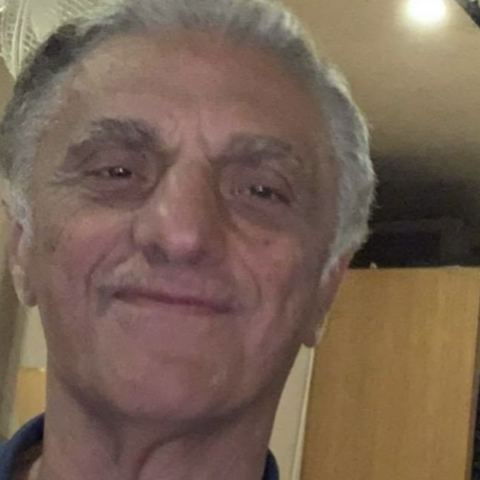 “Celso Valli, un genio assoluto, un grande amico di fiducia. Mi manca già. È stato il curatore degli arrangiamenti di tutte le mie ballate”: così Vasco Rossi