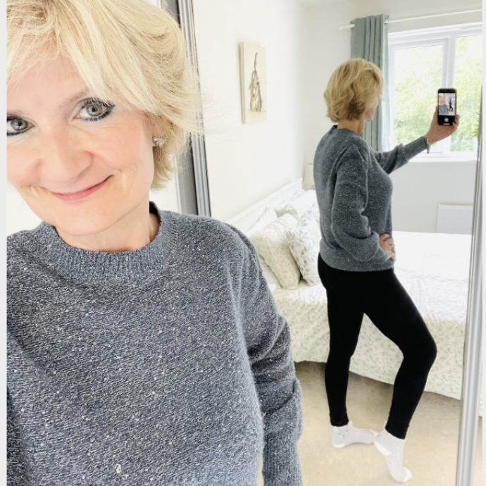 “Soffro di sessonnia, è imbarazzante. Quando dormo a casa di amici sono costretta a chiudere la porta con un lucchetto per non fare danni”: la storia di Lauren