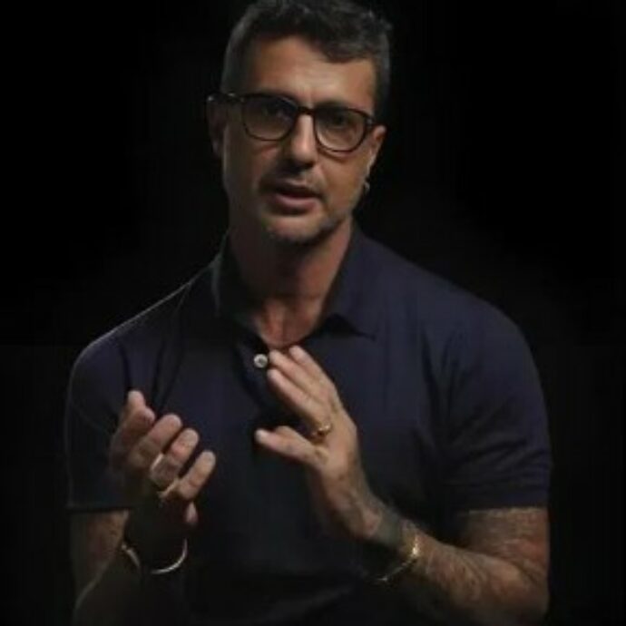 Fabrizio Corona: “Federico Monzino e Martina Ceretti, come mi ha riferito la polizia, hanno contattato Raoul Bova per chiedergli dei soldi”