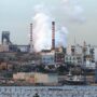 Copertina di Ilva, l’accordo è un’intesa minima sulla decarbonizzazione. Via alla nuova gara per la vendita