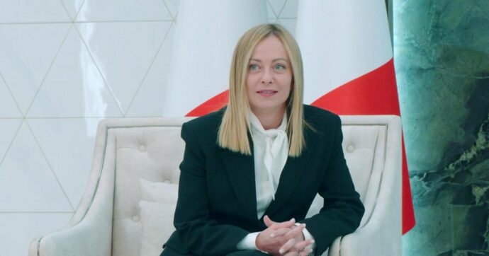 Dazi al 15%, Meloni si finge soddisfatta, ma già pensa a sussidi coi fondi del Pnrr