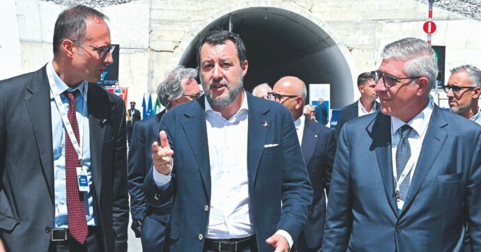 Salvini arriva al Fréjus, la Val di Susa militarizzata per una burla dei No Tav