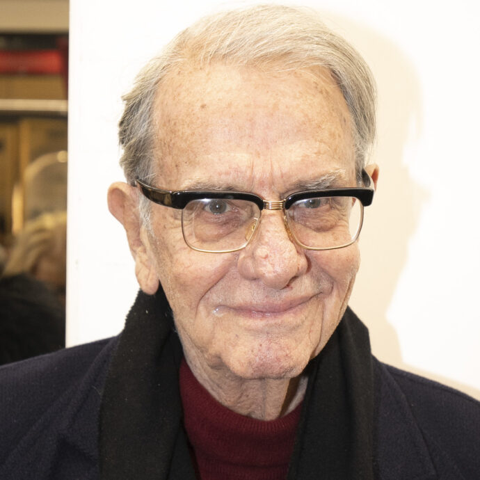 È morto Enrico Lucherini, il press agent più famoso d’Italia: “Ho cominciato come attore, ero un cane che abbaiava. Con Sophia Loren sodalizio unico”