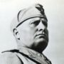 Copertina di Il comune di Feltre ha revocato la cittadinanza onoraria a Mussolini: decisivo il voto di un consigliere di FdI