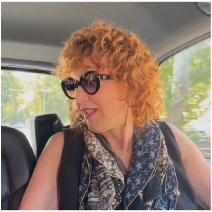 “Hai paura che campi 100 anni?”: Fiorella Mannoia ironizza con il marito Carlo Di Francesco – VIDEO