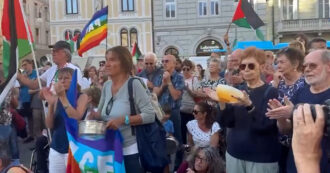 Copertina di Centinaia in piazza a Trieste con pentole e cucchiai: la protesta per Gaza – Video