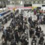 Copertina di Caos voli nel Regno Unito: aerei in tilt per un guasto al sistema di controllo del traffico aereo