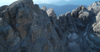 Copertina di Dolomiti di Brenta, scanner delle cime dopo i crolli: “Crisi climatica intensifica le frane” – Video