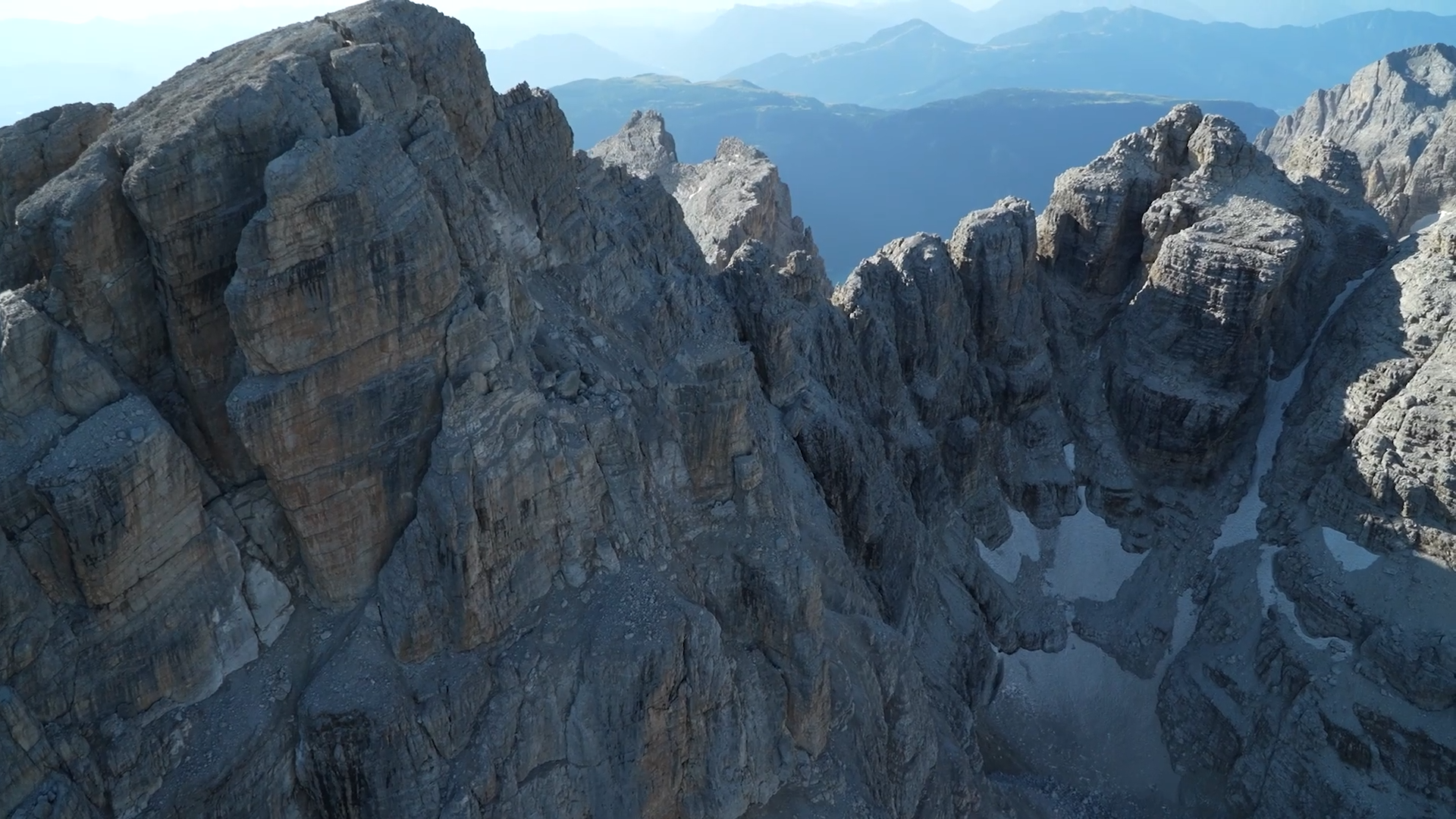 Dolomiti di Brenta, scanner delle cime dopo i crolli: “Crisi climatica intensifica le frane” – Video Dolomiti di Brenta, scanner delle cime dopo i crolli: “Crisi climatica intensifica le frane” – Video