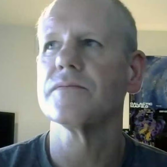 “Miliardi di dispositivi alieni invisibili sono nascosti in tutto il mondo per manipolare la nostra specie”: le rivelazioni choc dell’ex ingegnere Nasa Richard Banduric