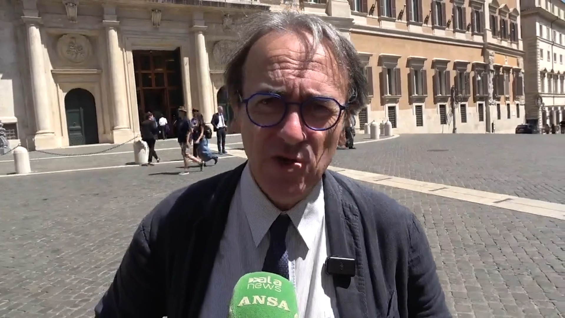 Arresto di Carla Zambelli, Bonelli rivela: “Sto ricevendo minacce di morte. Salvini vuole andare a trovarla? È suo diritto” Arresto di Carla Zambelli, Bonelli rivela: “Sto ricevendo minacce di morte. Salvini vuole andare a trovarla? È suo diritto”