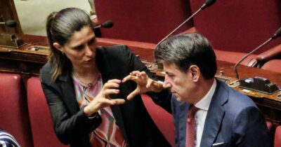 Copertina di I dem respirano, ma Conte decide solo oggi che fare