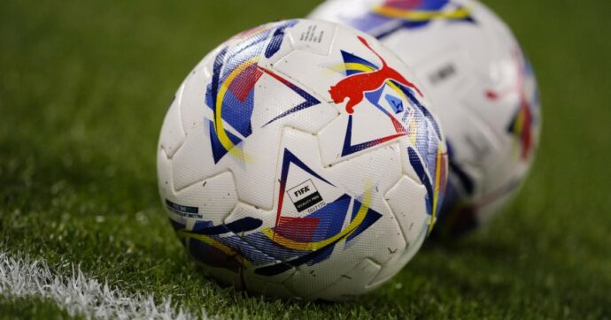 La Serie A vara la riforma dei recuperi: le gare si rigiocano entro 24 ore. Ma in caso di lutto che succede?