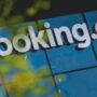 Copertina di Booking sotto indagine dell’Antitrust, ispezioni della finanza: con le strutture “preferite” i clienti rischiano di pagare di più