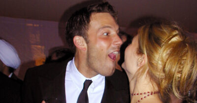 Copertina di “A Ben Affleck piaceva fare tea bagging con me e io lo adoravo. Brad Pitt? Più stupido di un sacco di me**a”: Gwyneth Paltrow senza freni nella sua biografia