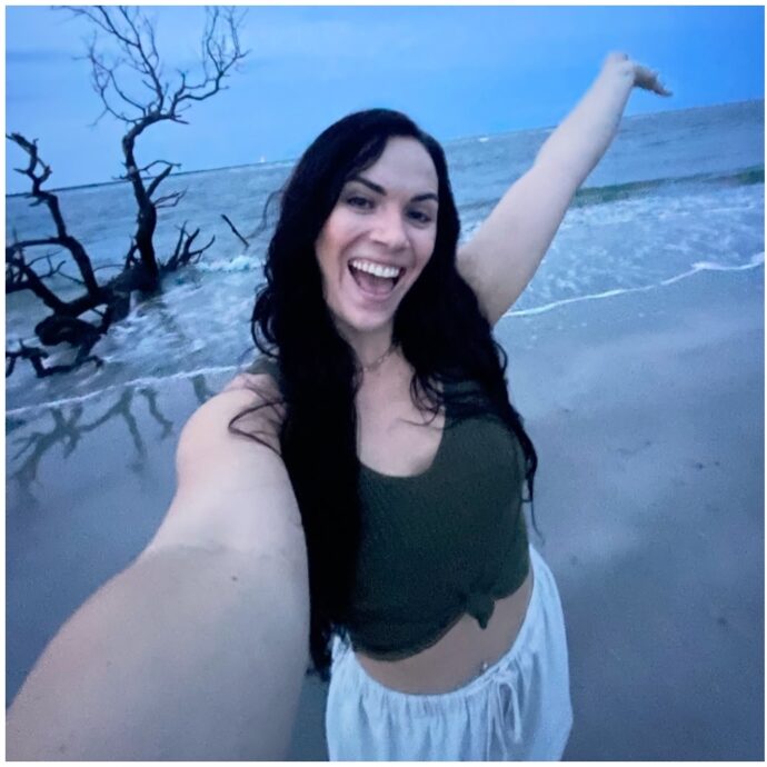 “Ritrovato il cadavere in decomposizione di un’escursionista influencer”: era Hannah Rose Moody