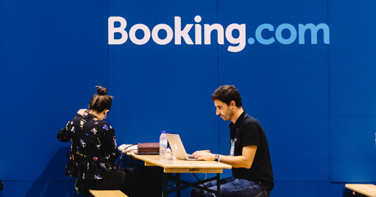 bookingcom sciopero il 4 agosto contro i licenziamenti in italia