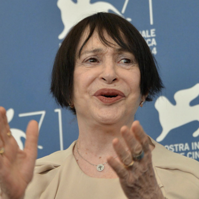 È morta Adriana Asti, figura unica del teatro e del cinema d’autore: “L’unico rimpianto è il lutto, gli amici che se ne vanno” – L’intervista al Fatto Quotidiano
