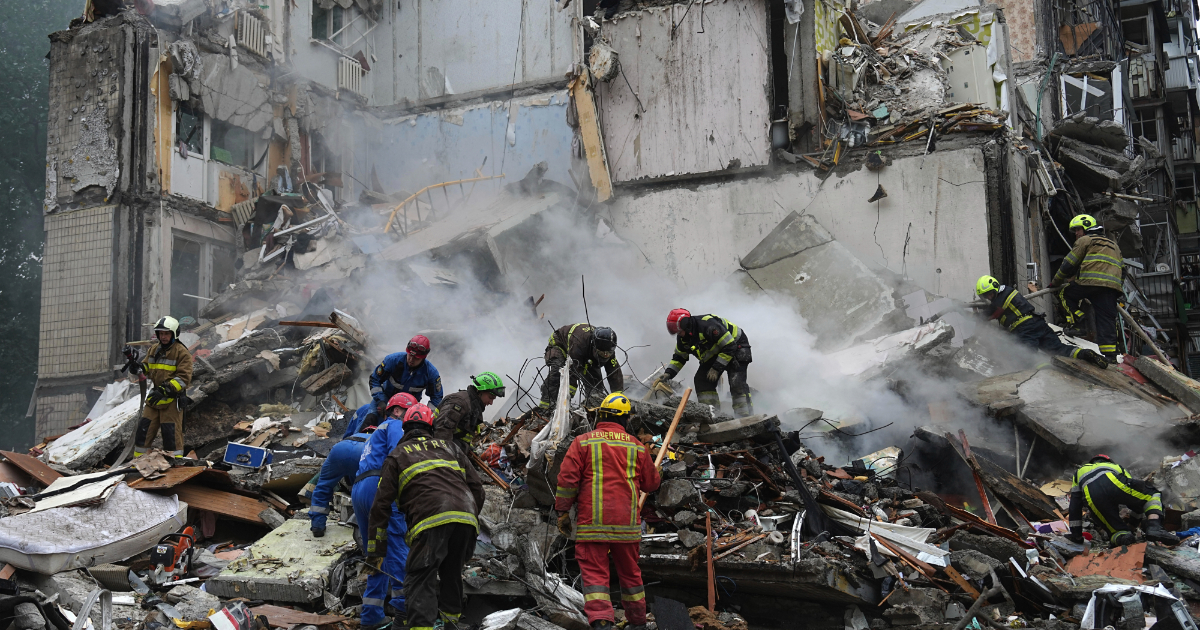 ucraina attacco con droni su kiev 6 morti anche un bambino e sua madre mosca conquista una citt224 nel donetsk