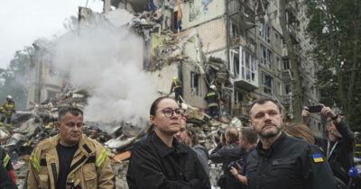 Copertina di La guerra oggi è il nostro ‘trauma vicario’: così le immagini ci cambiano anche psicologicamente