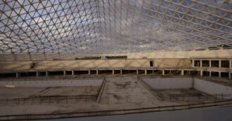 Il Truman show di Gualtieri: la Vela inaugurata per il Giubileo dei giovani non è affatto completata