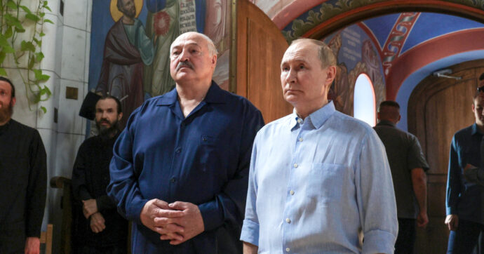 Ucraina, Putin: “Sì a una pace duratura, ma alle nostre condizioni. Ci riprendiamo ciò che è nostro”. Zelensky: “Pronto a incontrarlo”