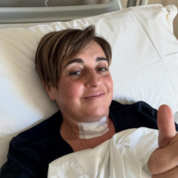 “Da qualche settimana ho scoperto di avere un brutto nodulo alla tiroide e mi sono operata. Ora sto bene, ma fate controlli”: così Benedetta Rossi