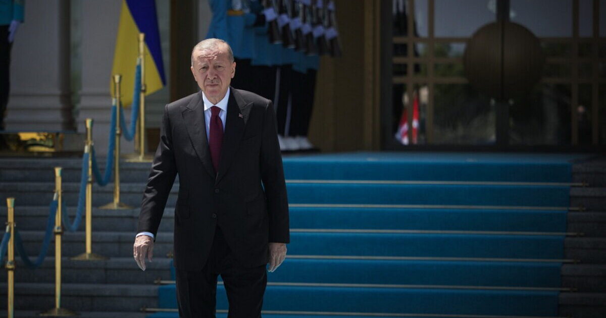 Erdogan e Haftar, dialogo su affari e confini: la Turchia vuole il gas e il petrolio della Libia Cirenaica