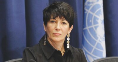 Copertina di “Carta igienica a fiumi, pilates e pet therapy. Ghislaine Maxwell trattata coi guanti d’oro in carcere”: polemiche sulla complice di Jeffrey Epstein