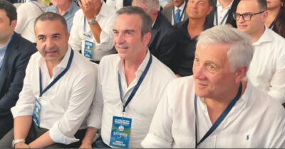 Copertina di Da Tajani in giù, Forza Italia celebra l’indagato Occhiuto