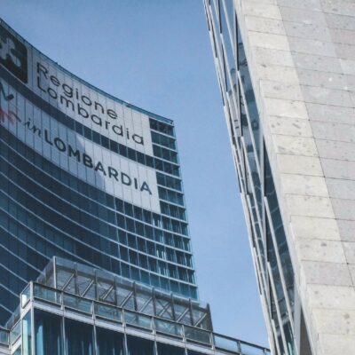 Copertina di Lombardia, 35 eletti chiedono il vitalizio. Ci sono pure 5 dem