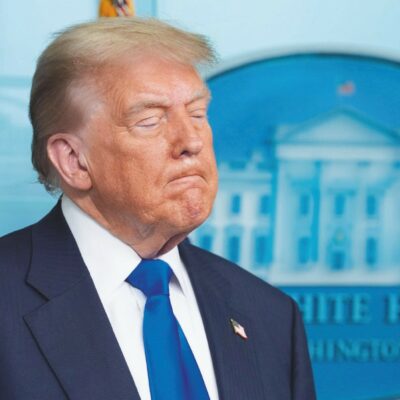 Copertina di Ucraina, Trump  replica a Medvedev col bluff nucleare nel mare