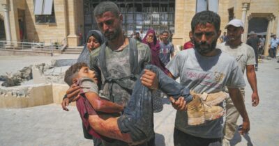 Copertina di Gaza, i dati Msf dei feriti: l’83% colpiti da bombe e uno su tre è under 15