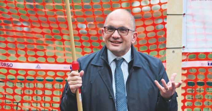 Il commissario FdI (nominato da Meloni) per il terremoto del Centro Italia spende 1,2 milioni per festival e buona stampa