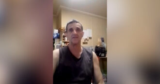 Copertina di “Il governo mi aiuti a tornare a casa, non posso volare su un aereo di linea”: il video-appello di Carlo D’Attanasio