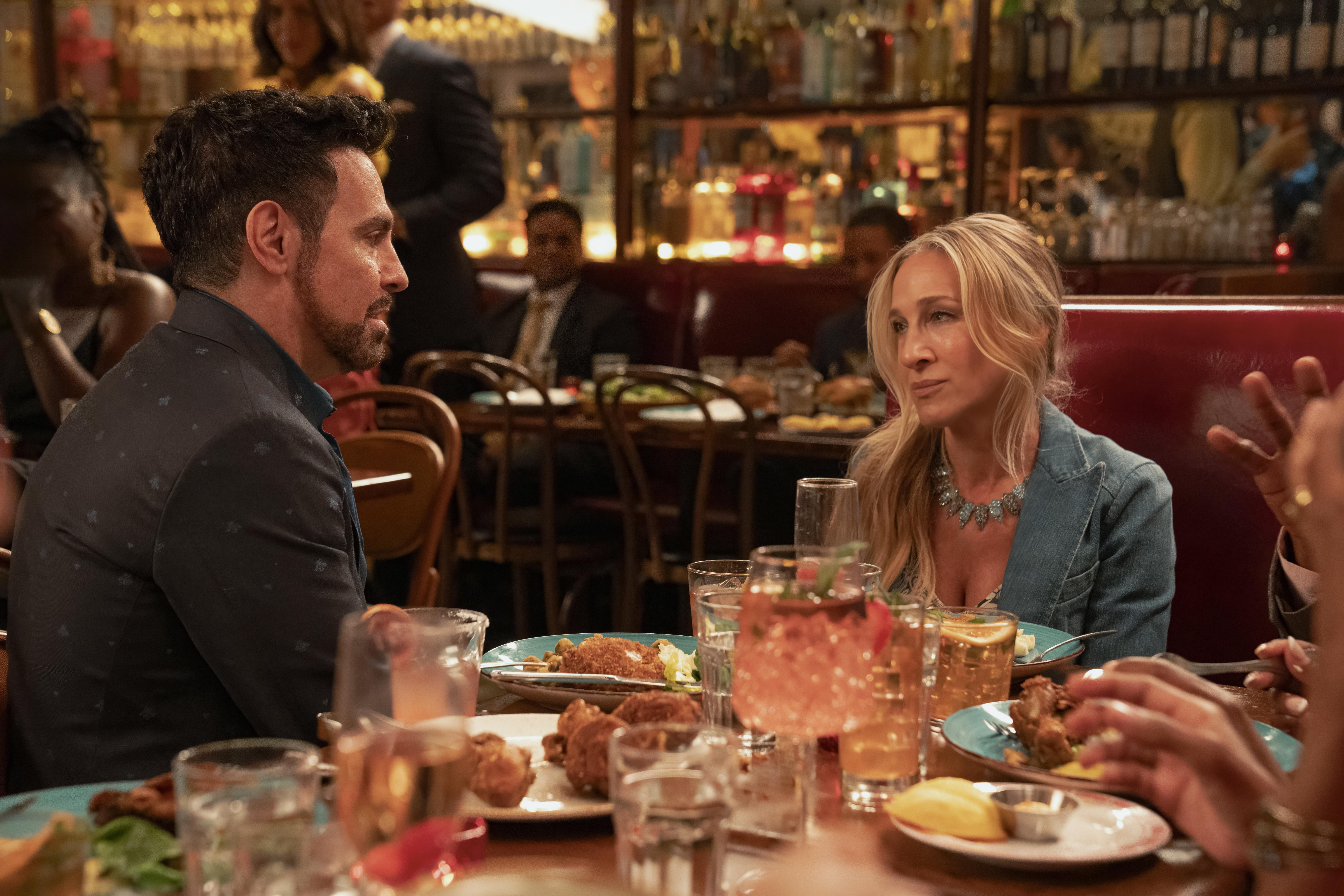 “L’ultimo episodio della terza stagione, mi è sembrato un ottimo punto in cui fermarsi”: “And Just Like That” chiude i battenti, addio al sequel di “Sex and the City” “L’ultimo episodio della terza stagione, mi è sembrato un ottimo punto in cui fermarsi”: “And Just Like That” chiude i battenti, addio al sequel di “Sex and the City”