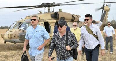 Copertina di Per l’inviato speciale Usa “a Gaza non c’è fame”. L’Italia ha iniziato a collaborare al lancio di aiuti nella Striscia