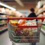 Copertina di Per cibo e bevande aumenti del 27% dal 2021. Perché al supermercato (e non solo) ci sentiamo più poveri - Tutti i rincari e i grafici