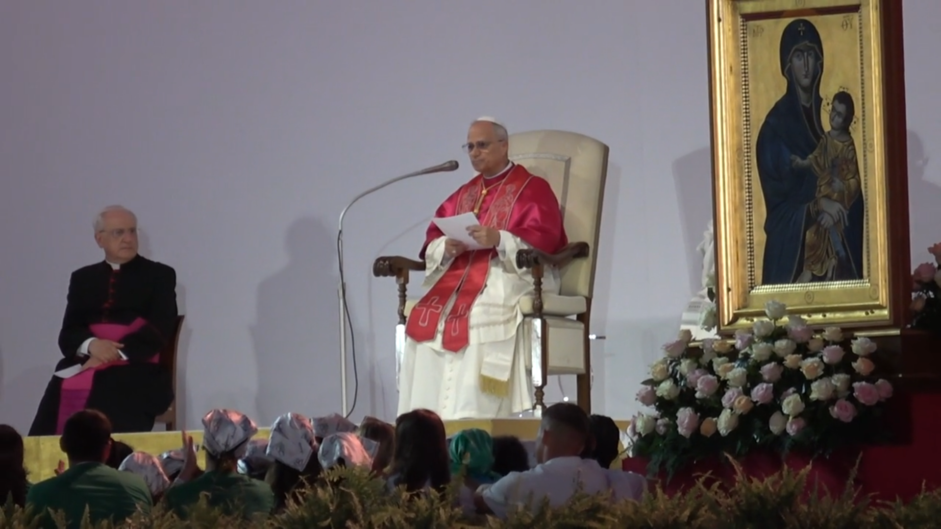 Giubileo dei giovani, Leone XIV risponde alle domande dei fedeli in tre lingue diverse: “Prego per chi ha perso la vita”