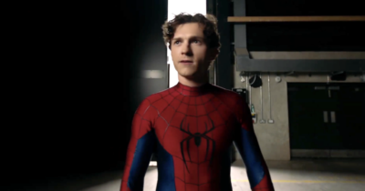 Copertina di Tom Holland svela il nuovo costume dell’Uomo Ragno in “Spider-Man: Brand New Day” – IL VIDEO